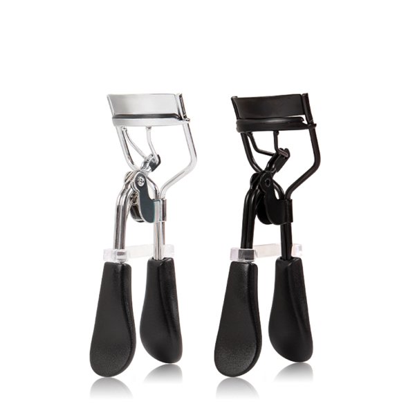 SANGAM Eyelash Curler in black and silver showing steel bracket, ergonomic handle, and non-slip rubber mat. Title: